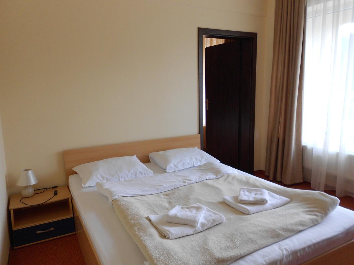 Hotel Diana Feredőgyógy Kültér fotó