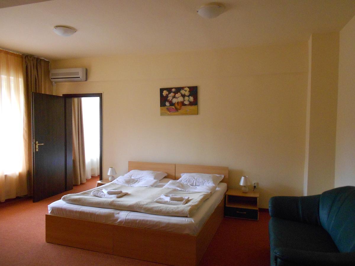 Hotel Diana Feredőgyógy Kültér fotó