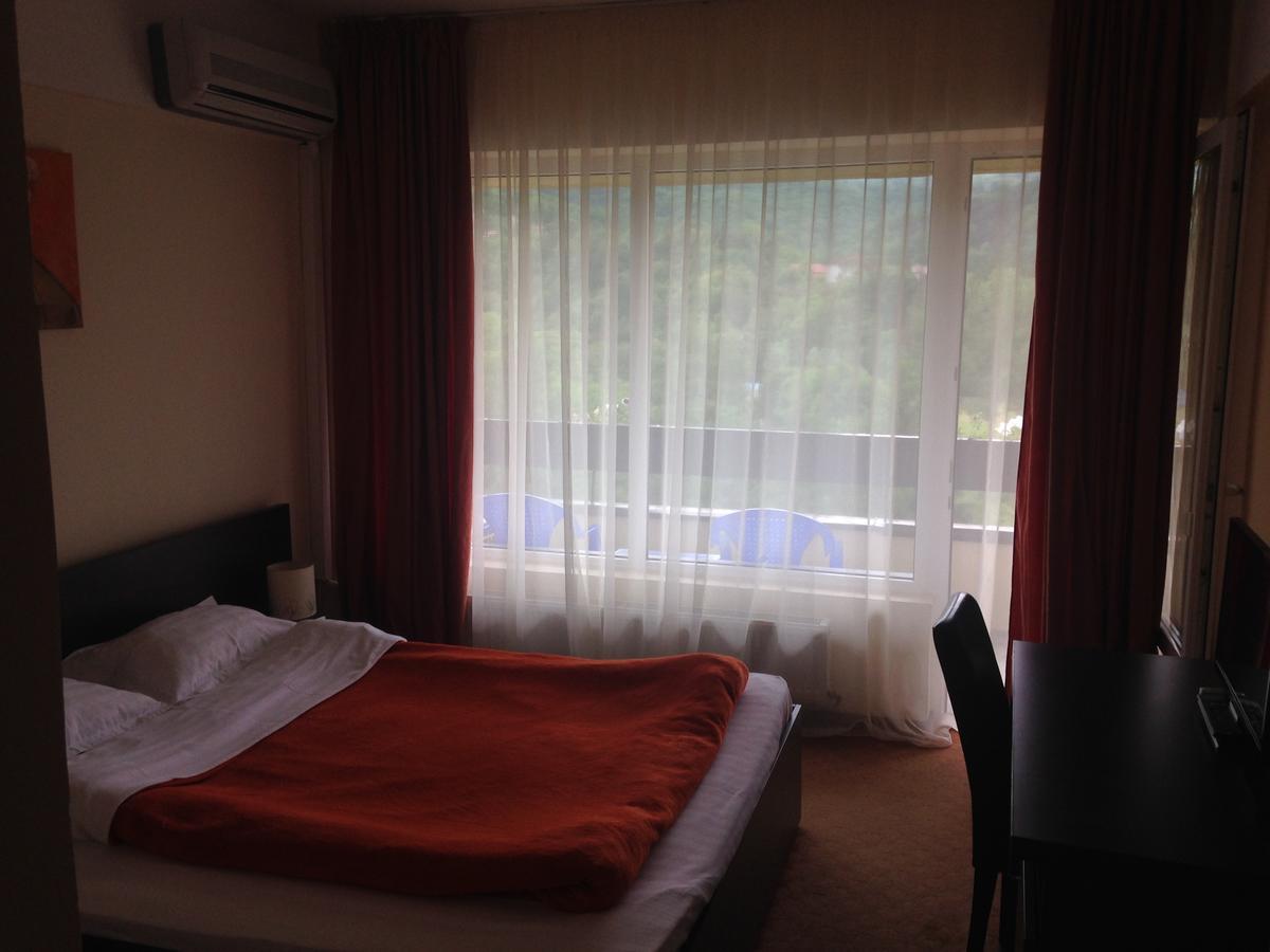 Hotel Diana Feredőgyógy Kültér fotó